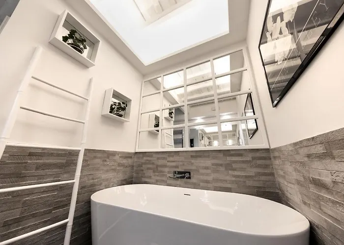 Πανσιόν Barcaccia Luxury 4*