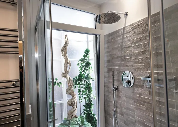 Barcaccia Luxury Πανσιόν 4*