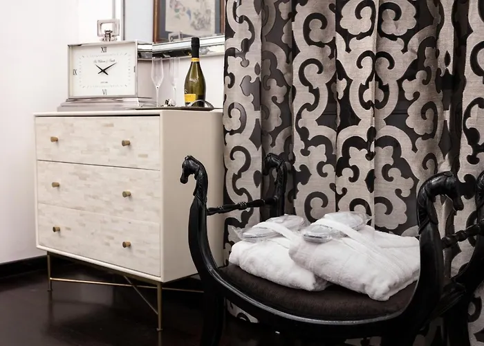 Barcaccia Luxury Πανσιόν 4*